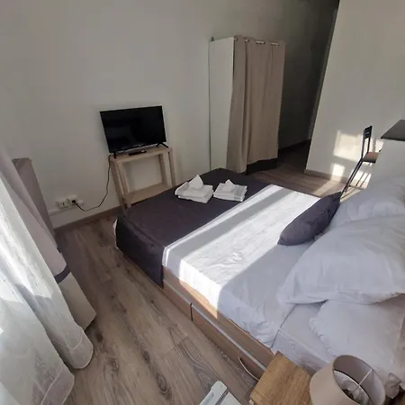 Rosaluna Bed & Breakfast