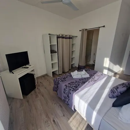 Rosaluna Bed & Breakfast Balaruc-les-Bains